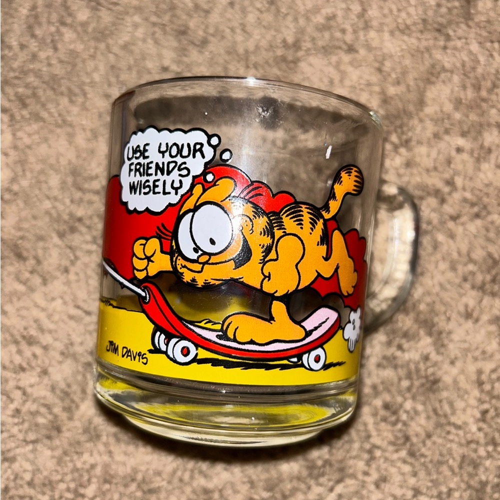 Vintage use your friends wisely Garfield McDonald’s mug